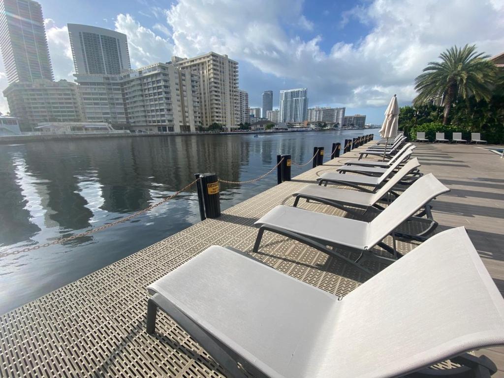 Apartment 1B-1B Amazing View BW 30A Plaja Hallandale Exterior foto